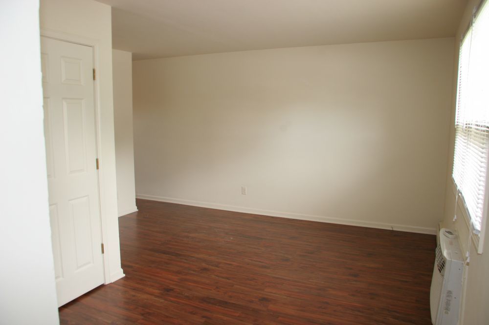 Liberty 1 BR/1BA- Apartment- Water, Gas, Trash Paid property image