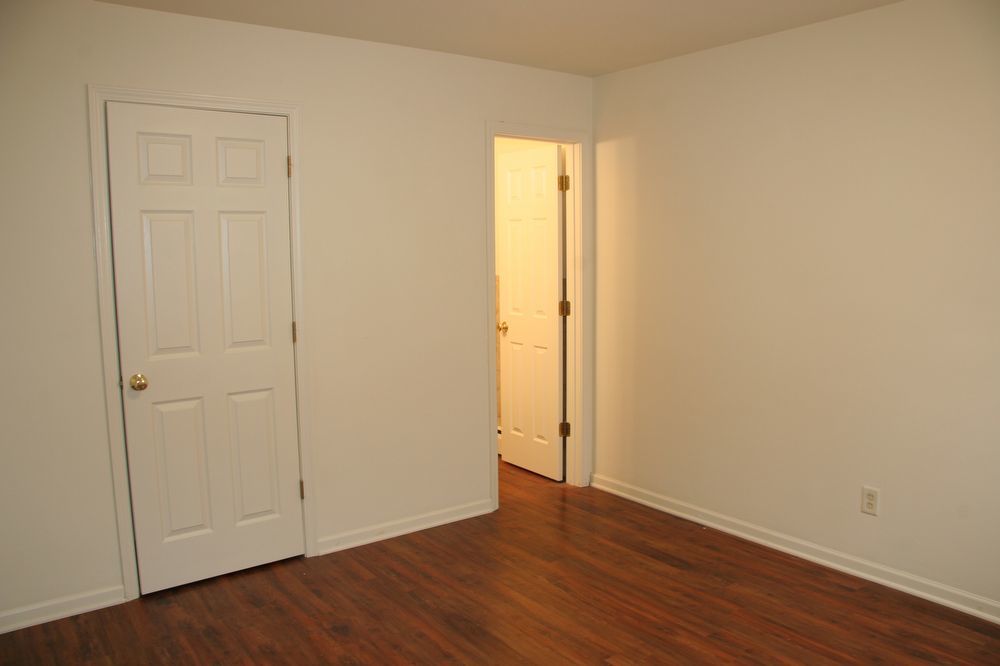 Liberty 1 BR/1BA- Apartment- Water, Gas, Trash Paid property image