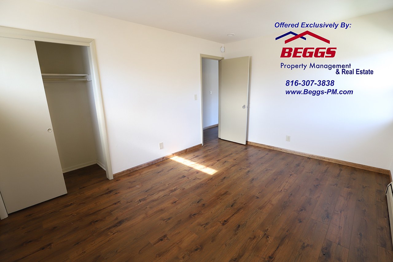 Liberty- 2BR/1BA Apt- Water, Gas, Trash Paid property image