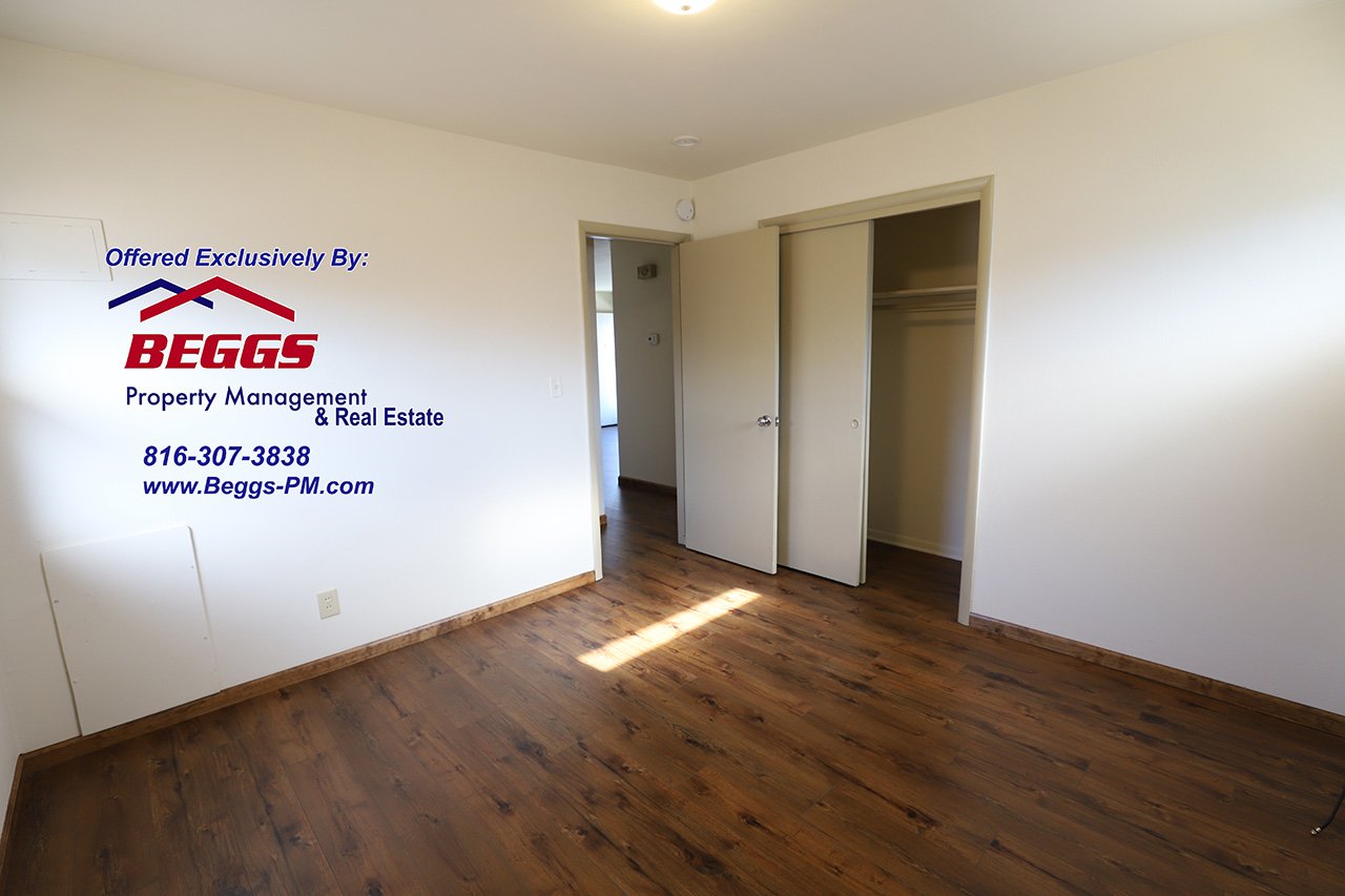 Liberty- 2BR/1BA Apt- Water, Gas, Trash Paid property image