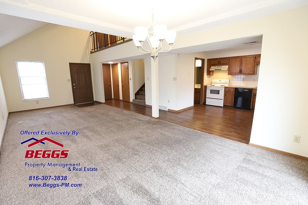 213 Dains 3BR/ 2.5BA Duplex Liberty property image