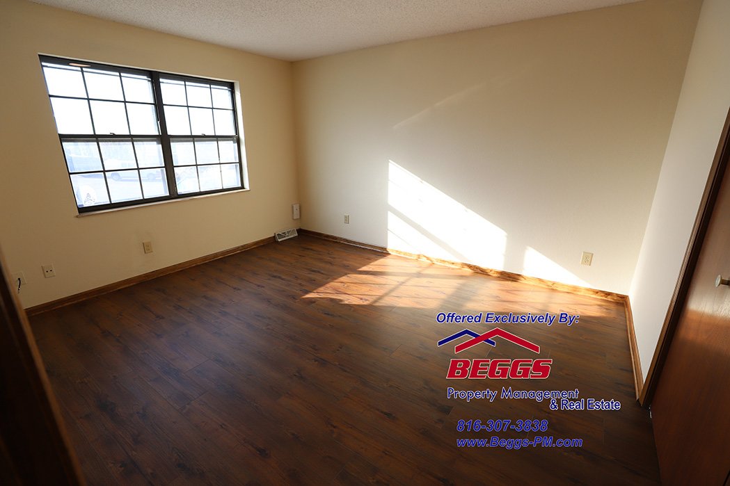 Charming 2-Bedroom Duplex for Rent in Liberty property image