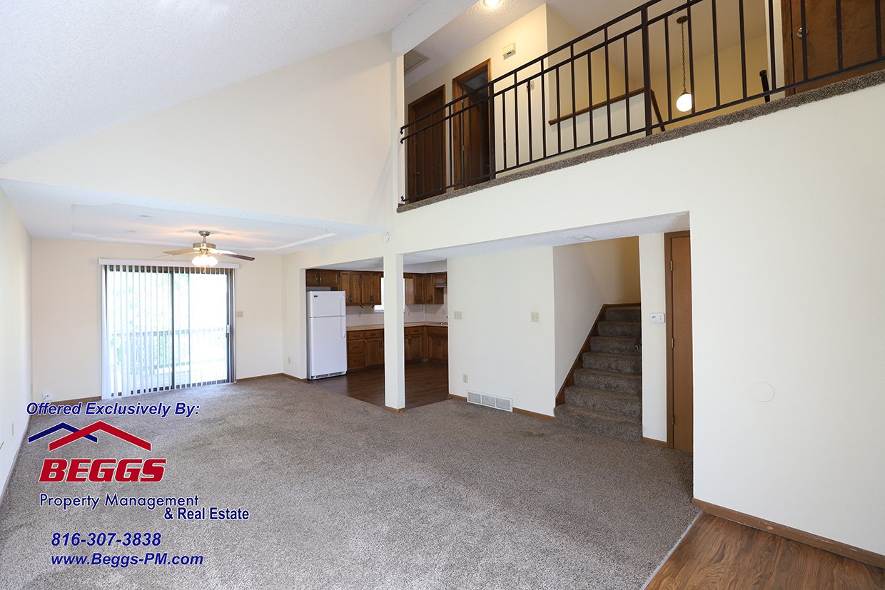 317 Dains, Liberty MO-  3BR, 2.5BA- Duplex property image