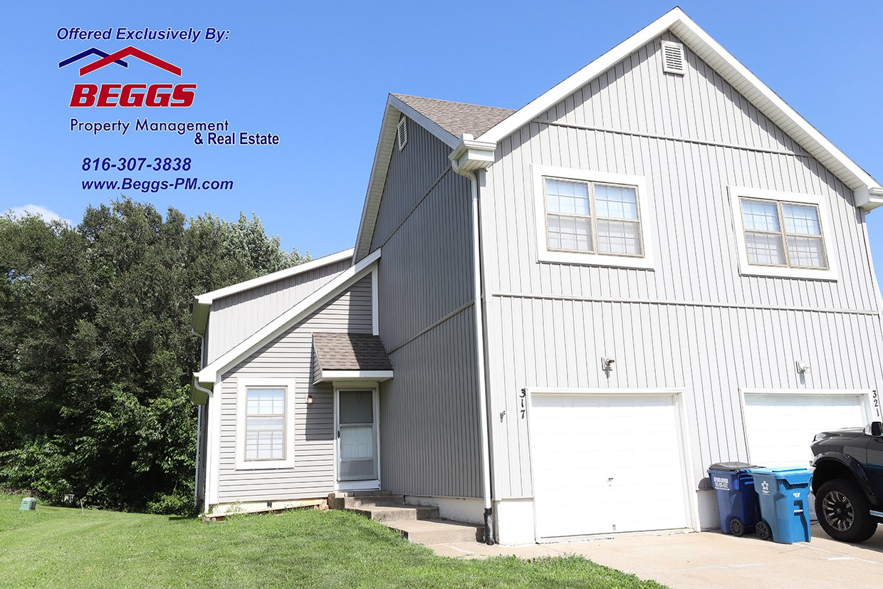 317 Dains, Liberty MO-  3BR, 2.5BA- Duplex property image