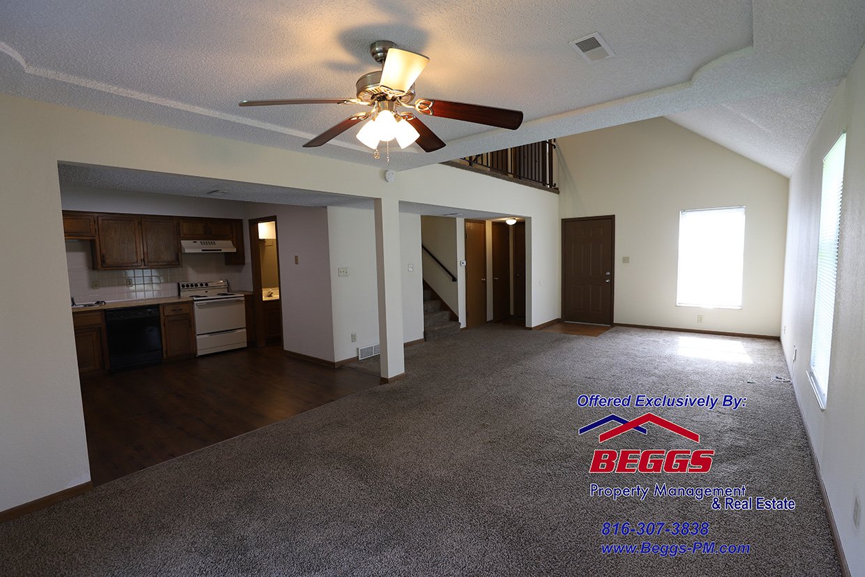 317 Dains, Liberty MO-  3BR, 2.5BA- Duplex property image