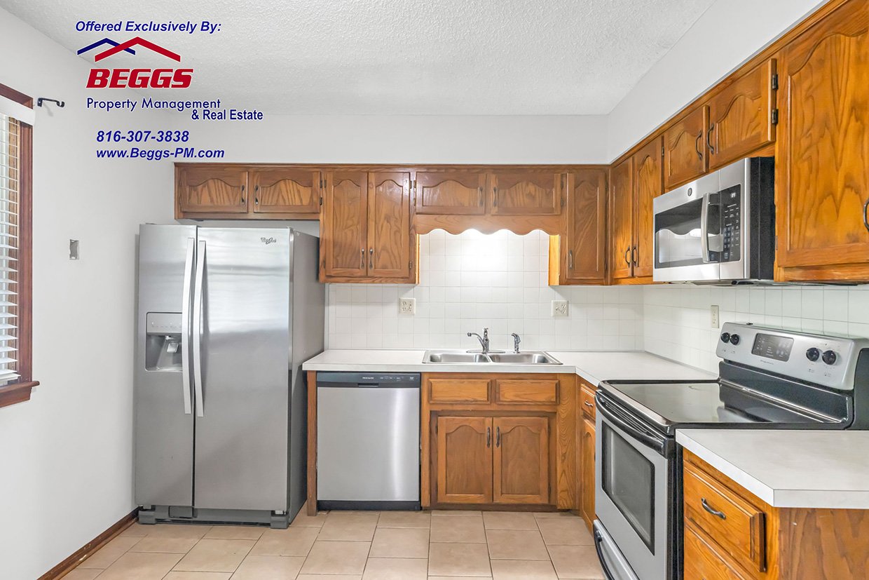 1410 Laurel- Kearney- 4BR 2BA  Duplex property image