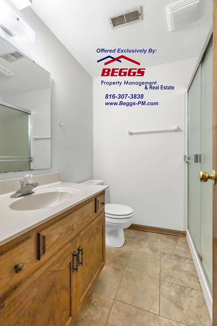 1410 Laurel- Kearney- 4BR 2BA  Duplex property image