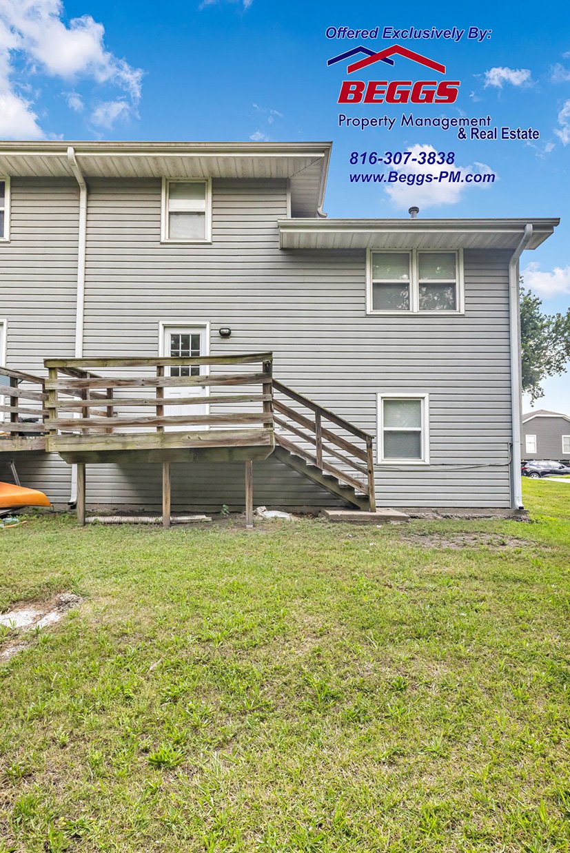 1410 Laurel- Kearney- 4BR 2BA  Duplex property image